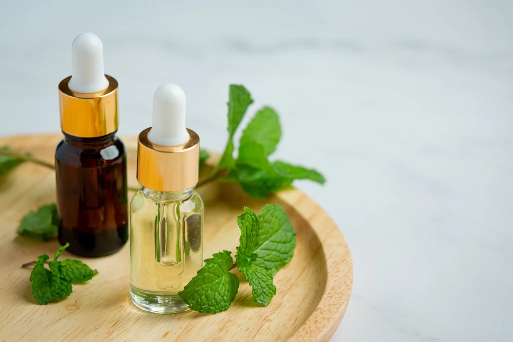 mejores aceites esenciales para la piel,qué son los aceites esenciales,beneficios de los aceites esenciales para la piel,cosméticos con aceites esenciales