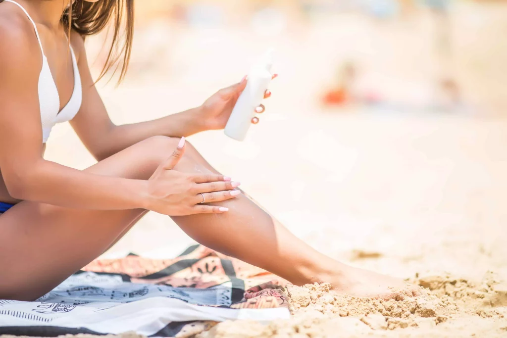 Cuidado de la piel en verano,Cuidado de la piel en verano,Productos para el cuidado de la piel en la playa,Cuidado de la piel después de la playa,¿Es necesario usar protector solar con ácido hialurónico?